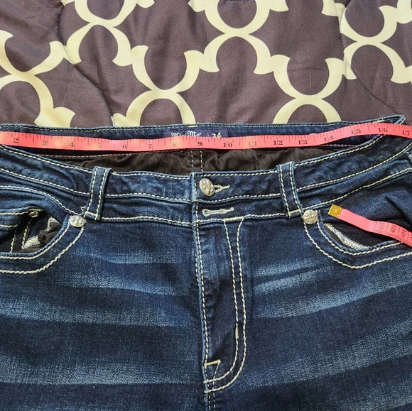 Women's Miss Me  Blue Embroidered Jeans - Picture 7 of 8